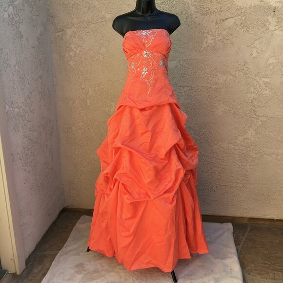 Gorgeous Sleeveless Coral Beaded Formal Dance Prom Dress 13 Jr - Picture 1 of 15